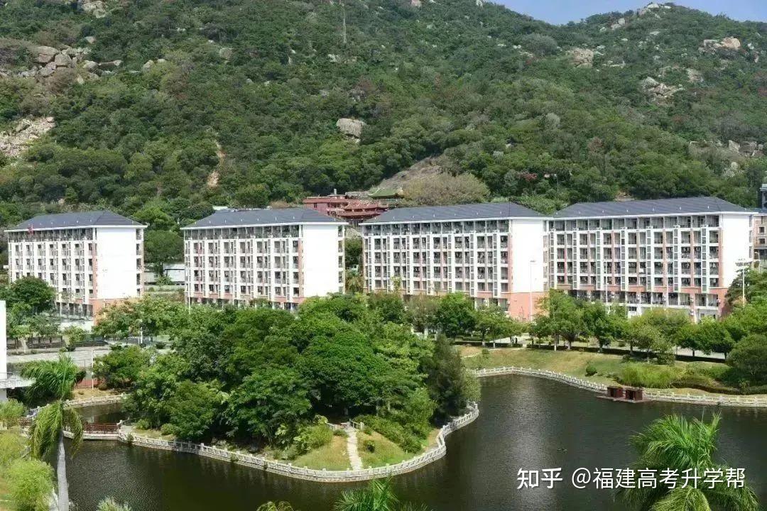 17厦门华天涉外职业技术学院学校目前的学生宿舍主要以6人间学生公寓