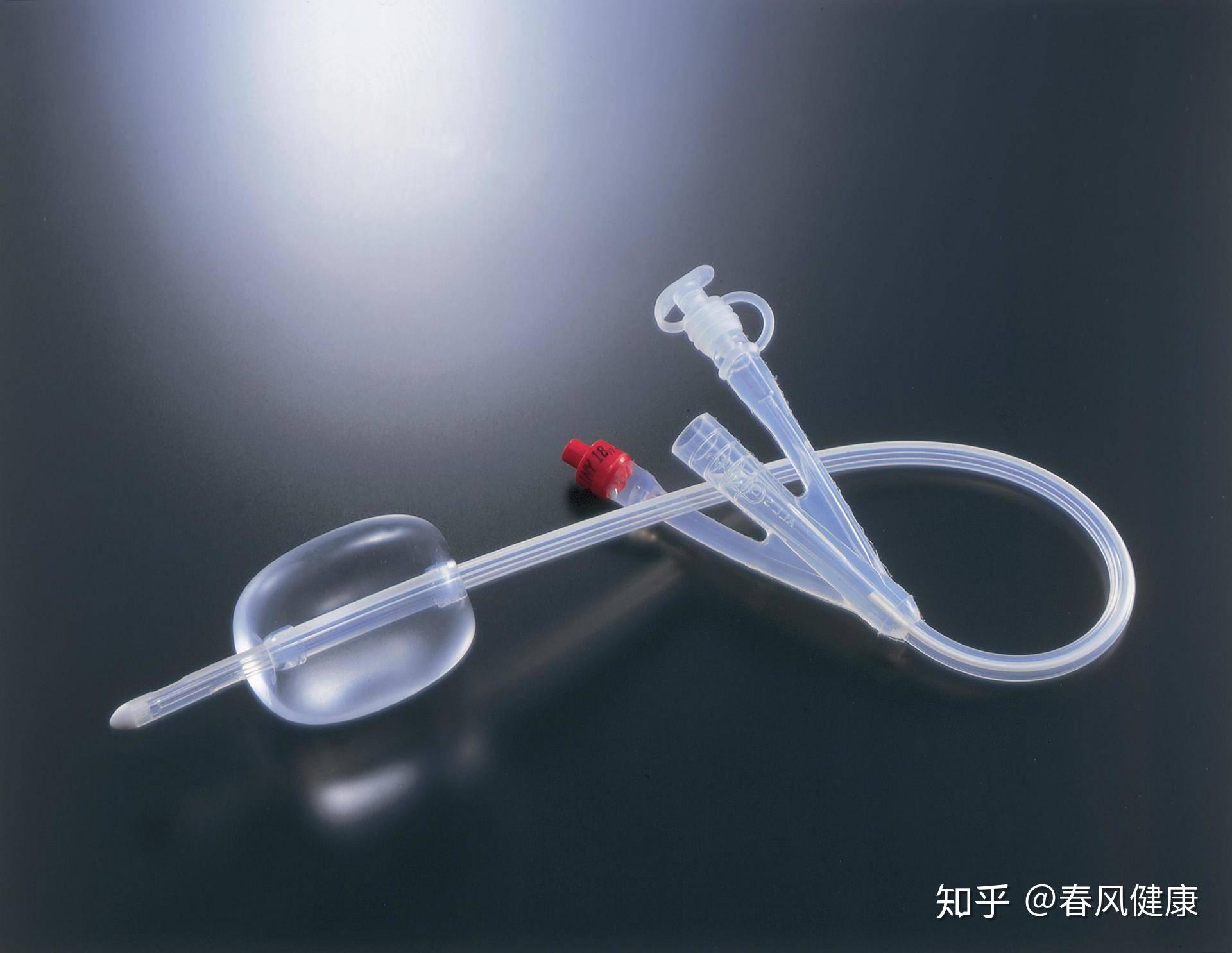 而胃管是由鼻孔插入,经由咽部,通过食管达到胃部,起到胃肠减压的作用.