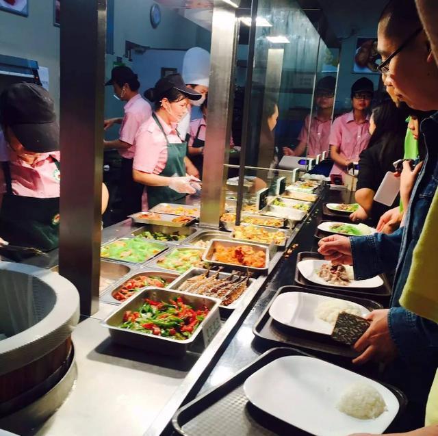 想学习马云的顶级管理思维你只要去阿里巴巴的食堂就可以了