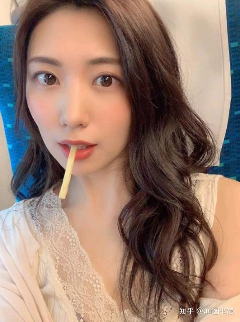 春来山岸逢花开愿君寻香遇良人