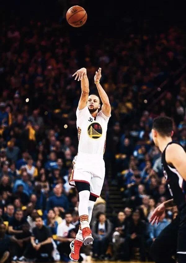 库里的运球在当今 NBA 是什么水平? - ChanTz