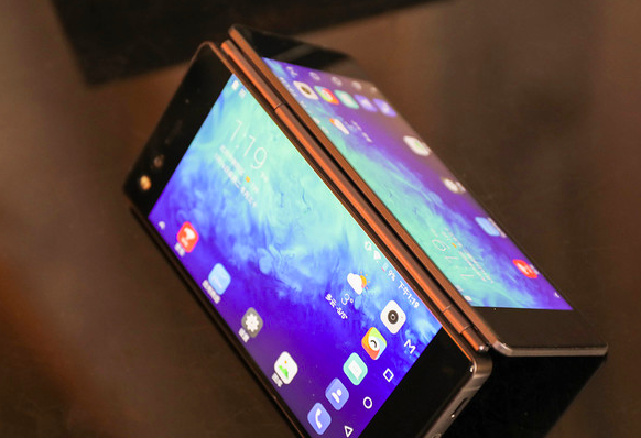 双屏手机终于来了中兴天机axonm正式发布