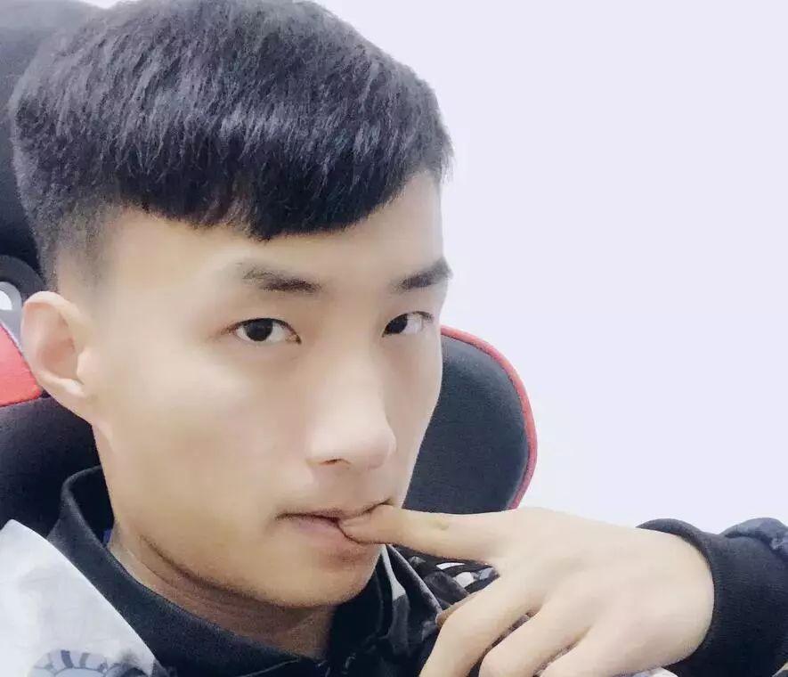 他开启斗鱼户外1.0时代,地位堪比旭旭宝宝,如今却跌落谷底 - 知乎