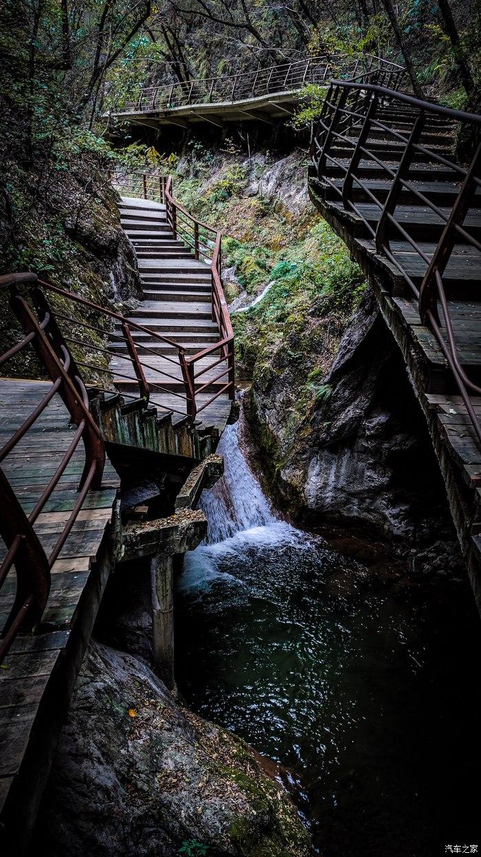 一人一唐,自驾洛南金丝峡,瞰五彩斑斓深秋神瀑峡沟