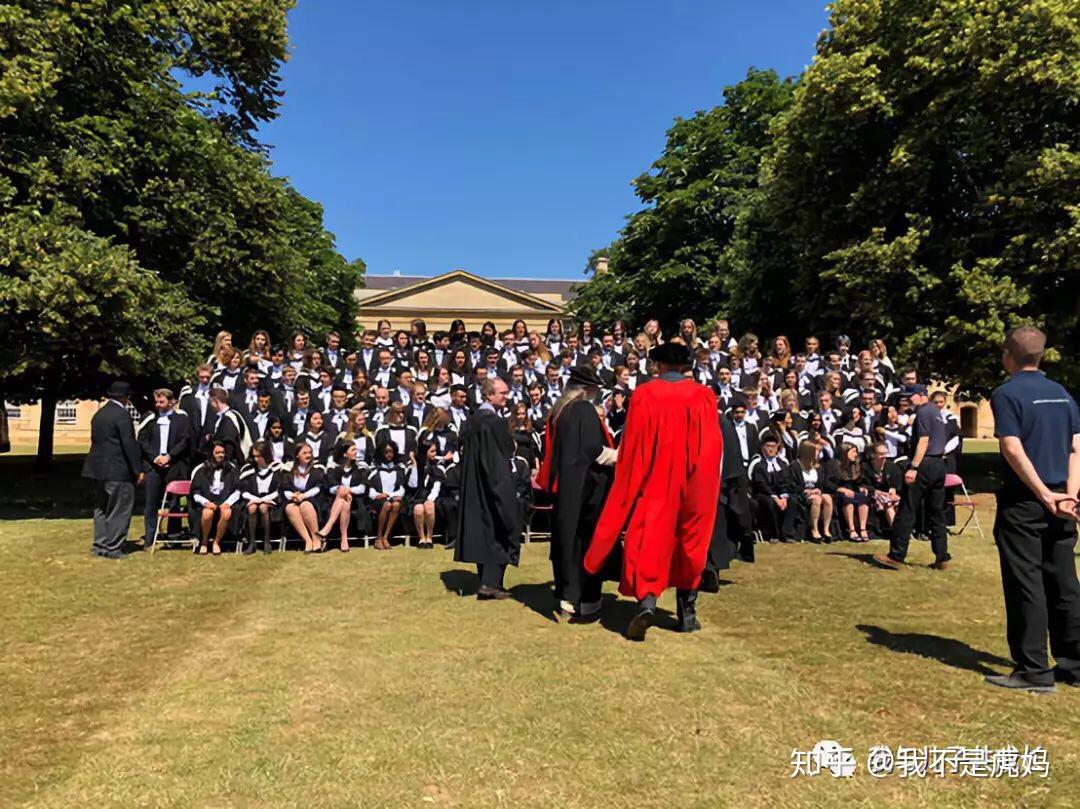 补充剑桥大学毕业典礼照片