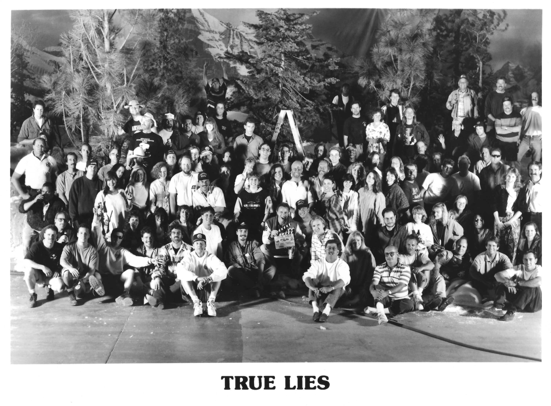 真实的谎言》30周年：90年代烧掉1亿美元，画面吊打当今特效（独家专访） - 知乎