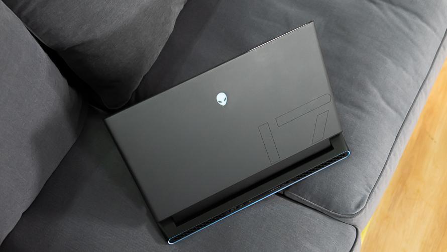 外星人ALIENWARE M17 R2评测:它变强了 也变薄了 - 知乎