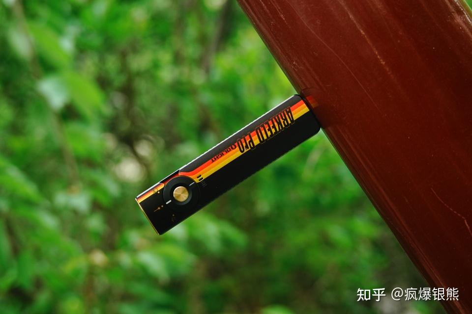 傲雷(olight)arkfeld pro三光源手电体验评测,多种光源满足多样生活