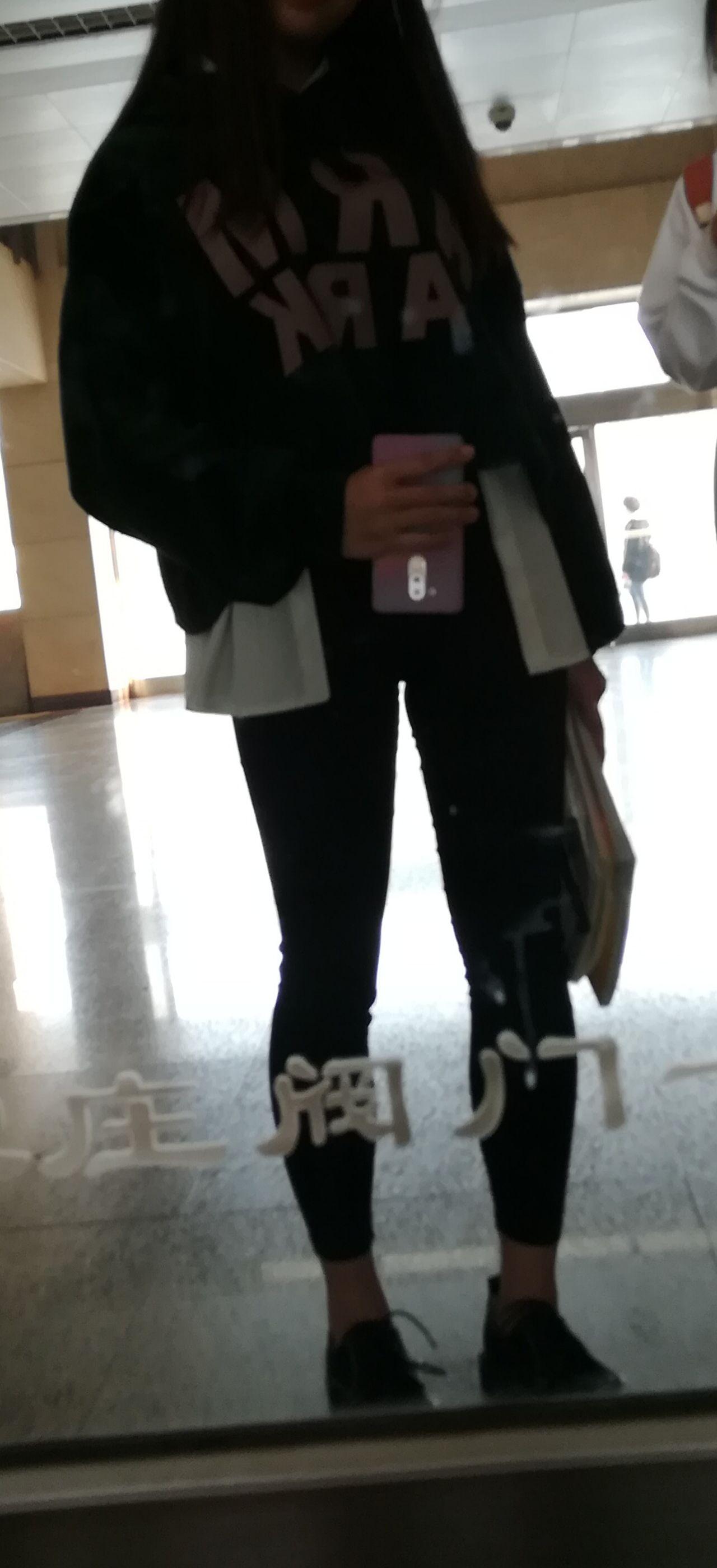 连帽套头卫衣可以搭配衬衫嘛?