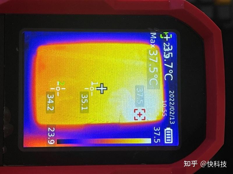 5℃,跟人體體溫相近,幾乎只是溫熱的感覺.