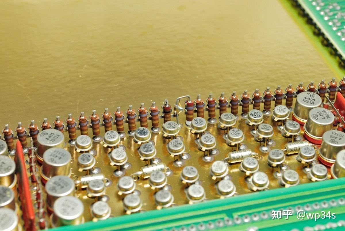 电与磁的极致艺术~1968年的HP9100A晶体管计算器(机)-2