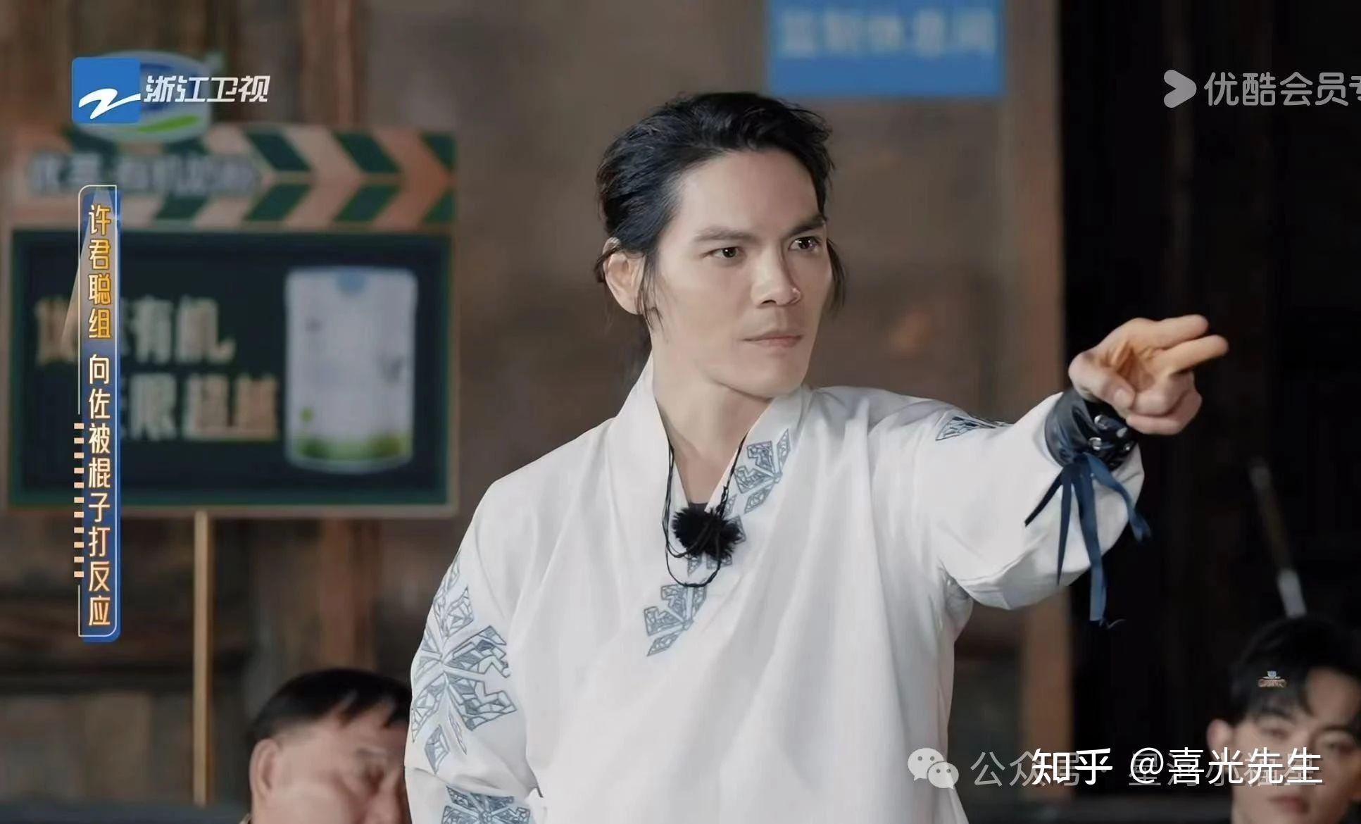 无限超越班锦超撑不起队伍朱梓骁窝里横吴镇宇说没剧本