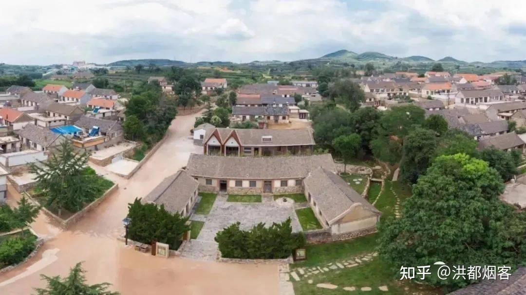 三,馮德英文學館馮德英文學館位於乳山市勝利街71號,建築面積1500餘