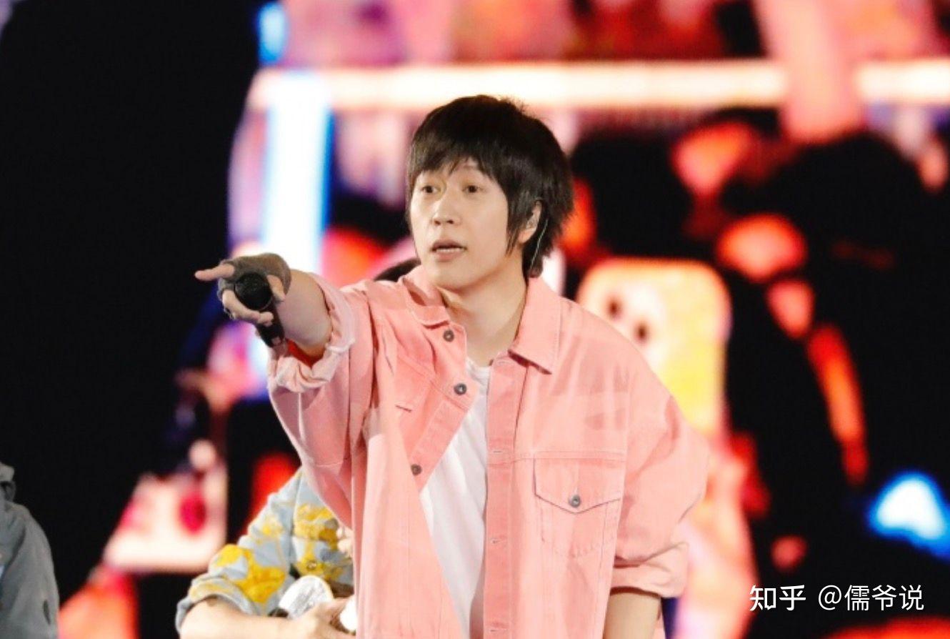 五月天假唱实锤12首有一半是假唱阿信或将面临禁演和天价赔偿