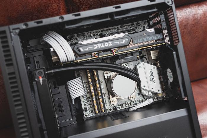 给新锐龙r73700x装一台实用向matx游戏整机
