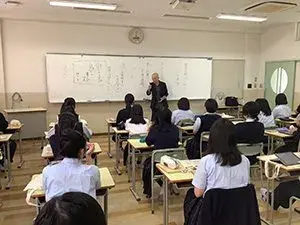 请输入图片描述