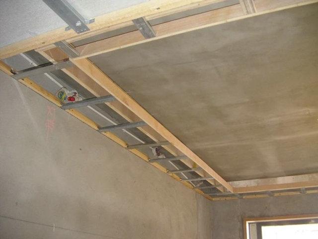 吊顶用木龙骨还是轻钢龙骨?小心工人的利己"陷阱"