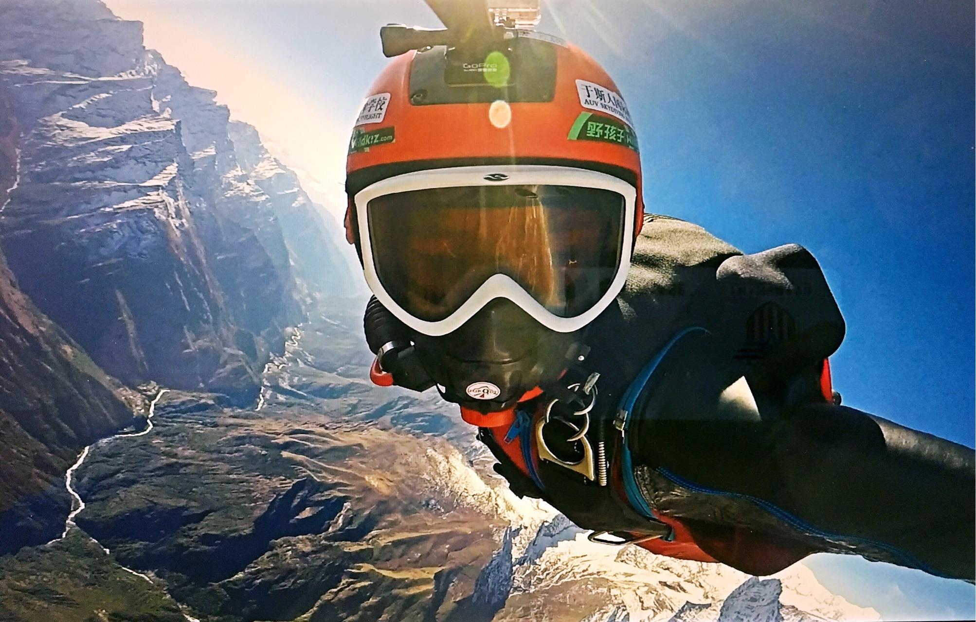 飞机跳跳伞运动员 库存照片. 图片 包括有 乐趣, 飞行, 体育运动, 自由, 速度, 工作, 形成, 潜水 - 9502448