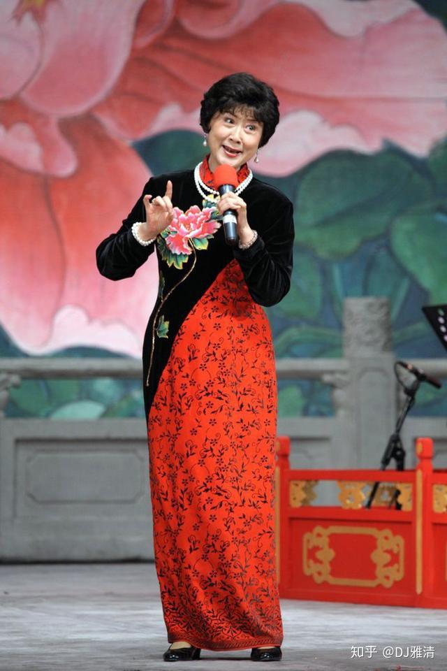 70年代美女明星演样板戏成全民偶像如今76岁仍像少女丈夫也是演员