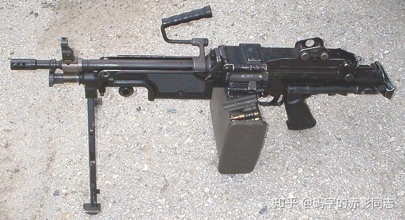 【mg】k3 saw韩国大宇工业制造的k3轻机枪,比较接近fn minimi,但具体