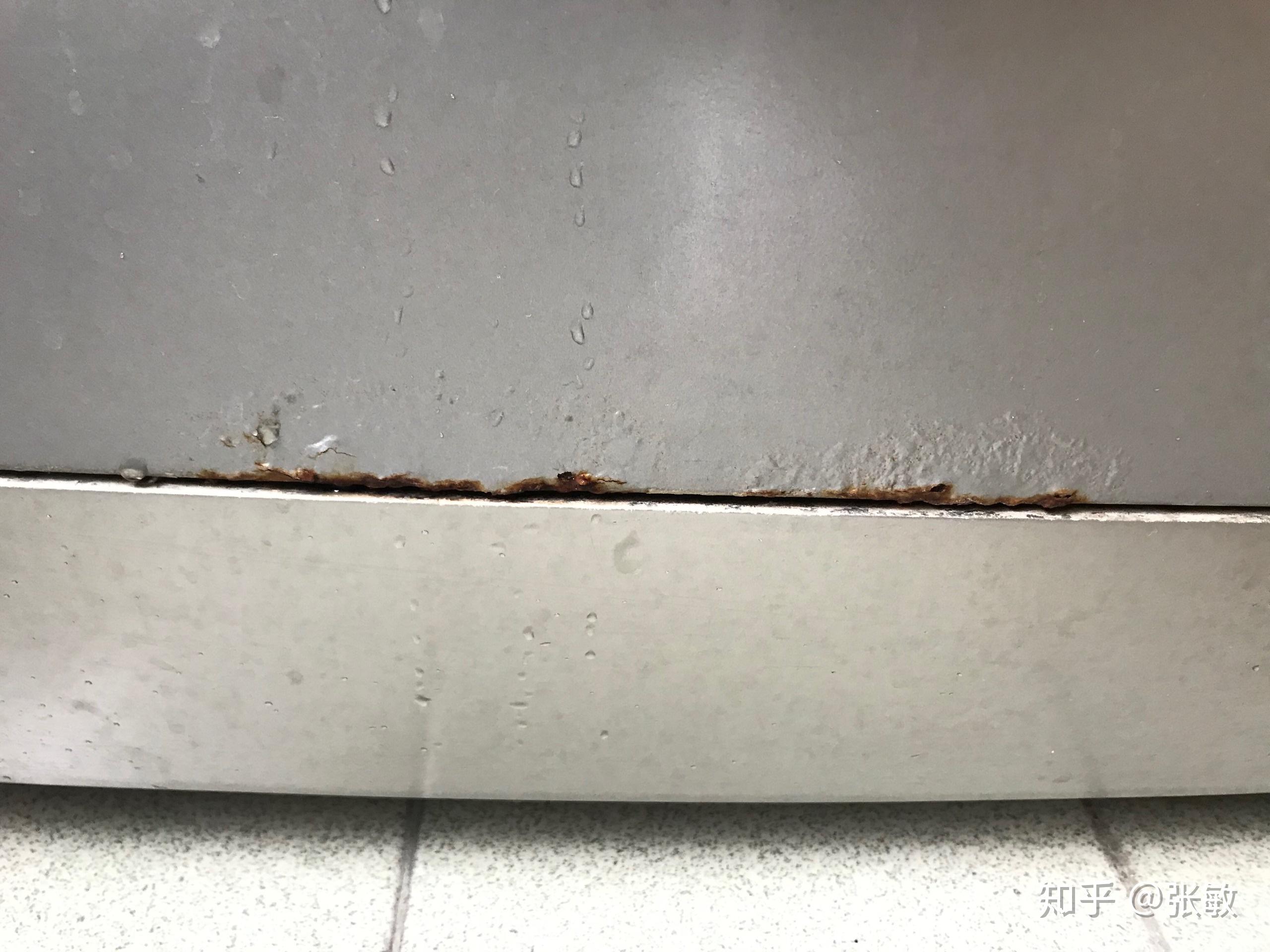 西门子旗舰机型的洗衣机钢板外壳锈蚀严重