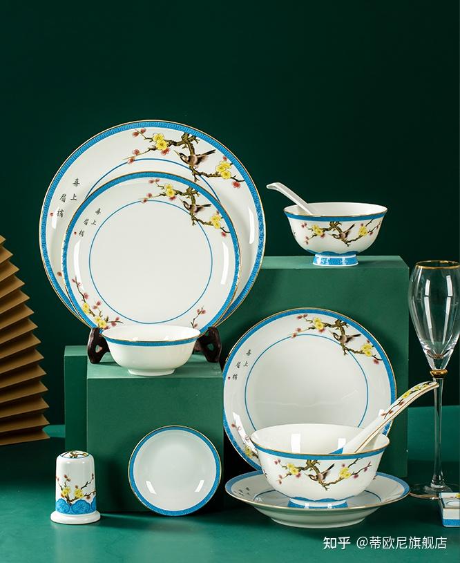 真金使得餐具更加的高贵与华美,除了其顶级的艺术价值,还有一定的收藏