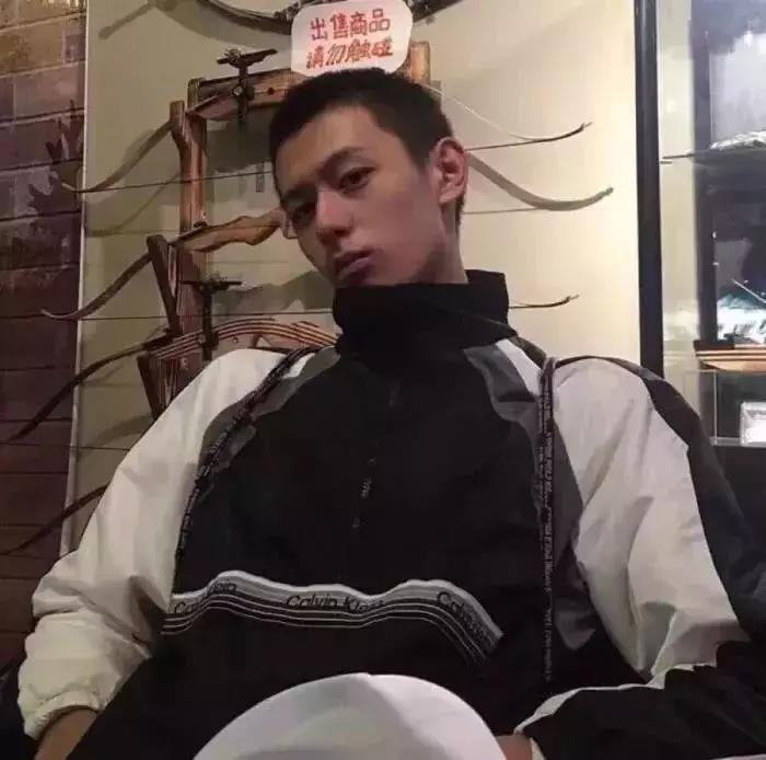 有好看的真人男生頭像嗎