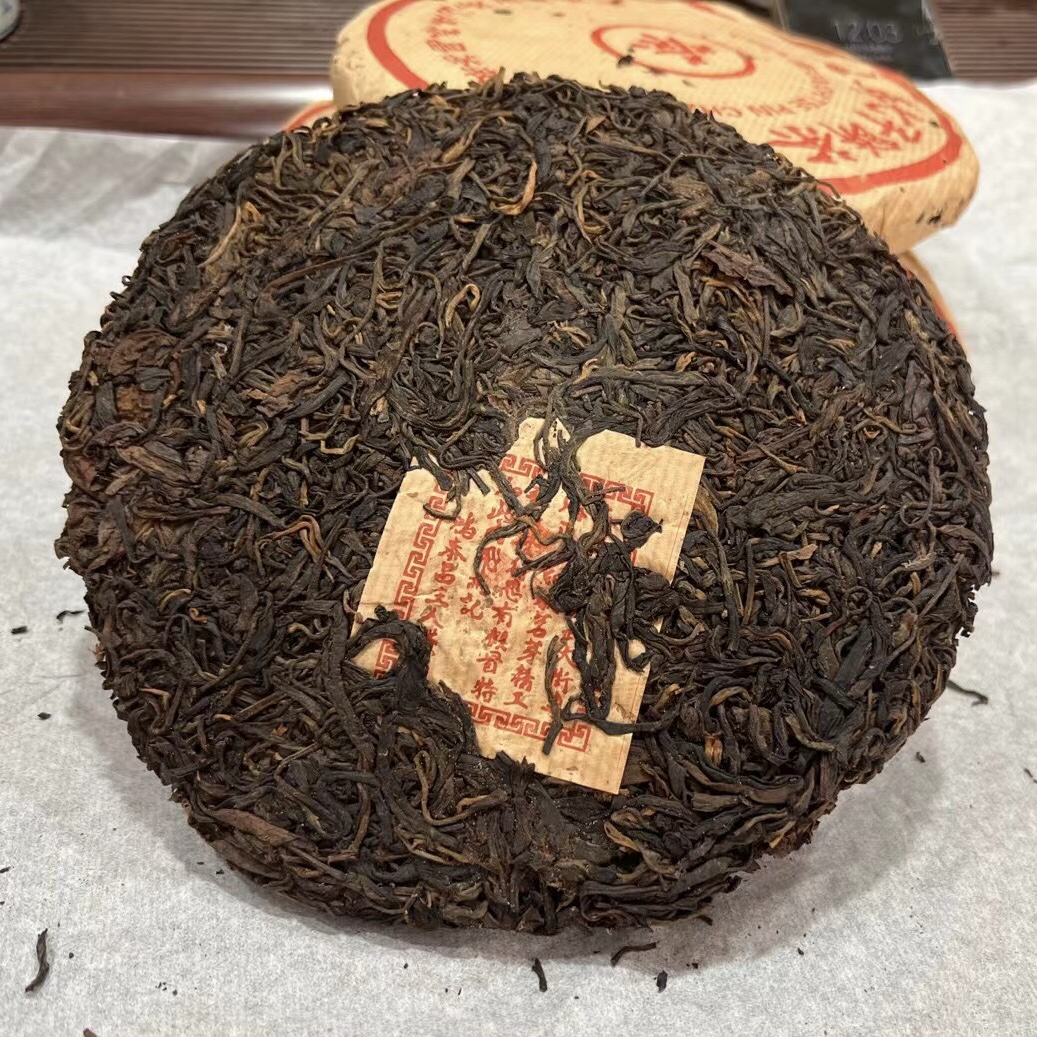 2003年 远年七子饼茶 生普洱茶饼,云南易武茶山鸿泰昌茶庄选用易武正