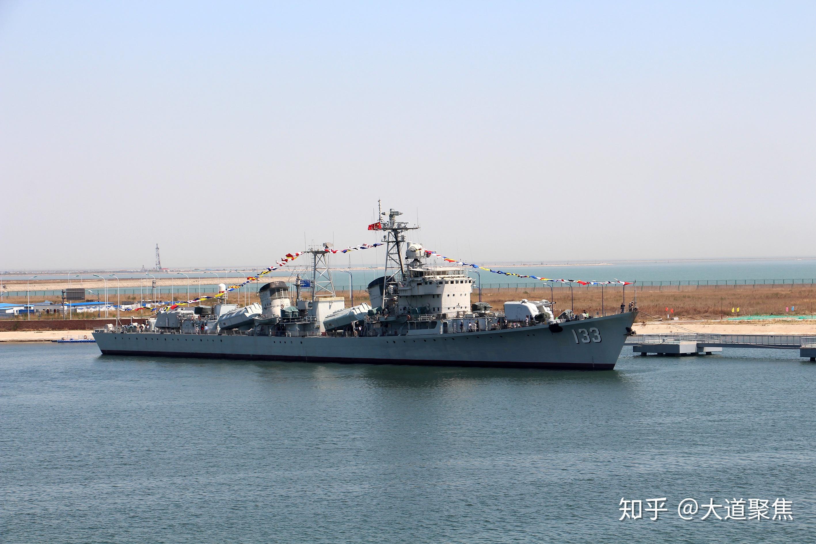 天津航母主题公园:静悄悄的海上巨无霸 