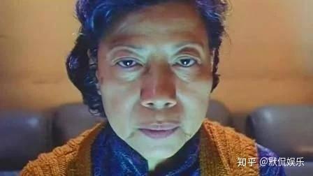 罗兰在剧中出演裘千尺一角.