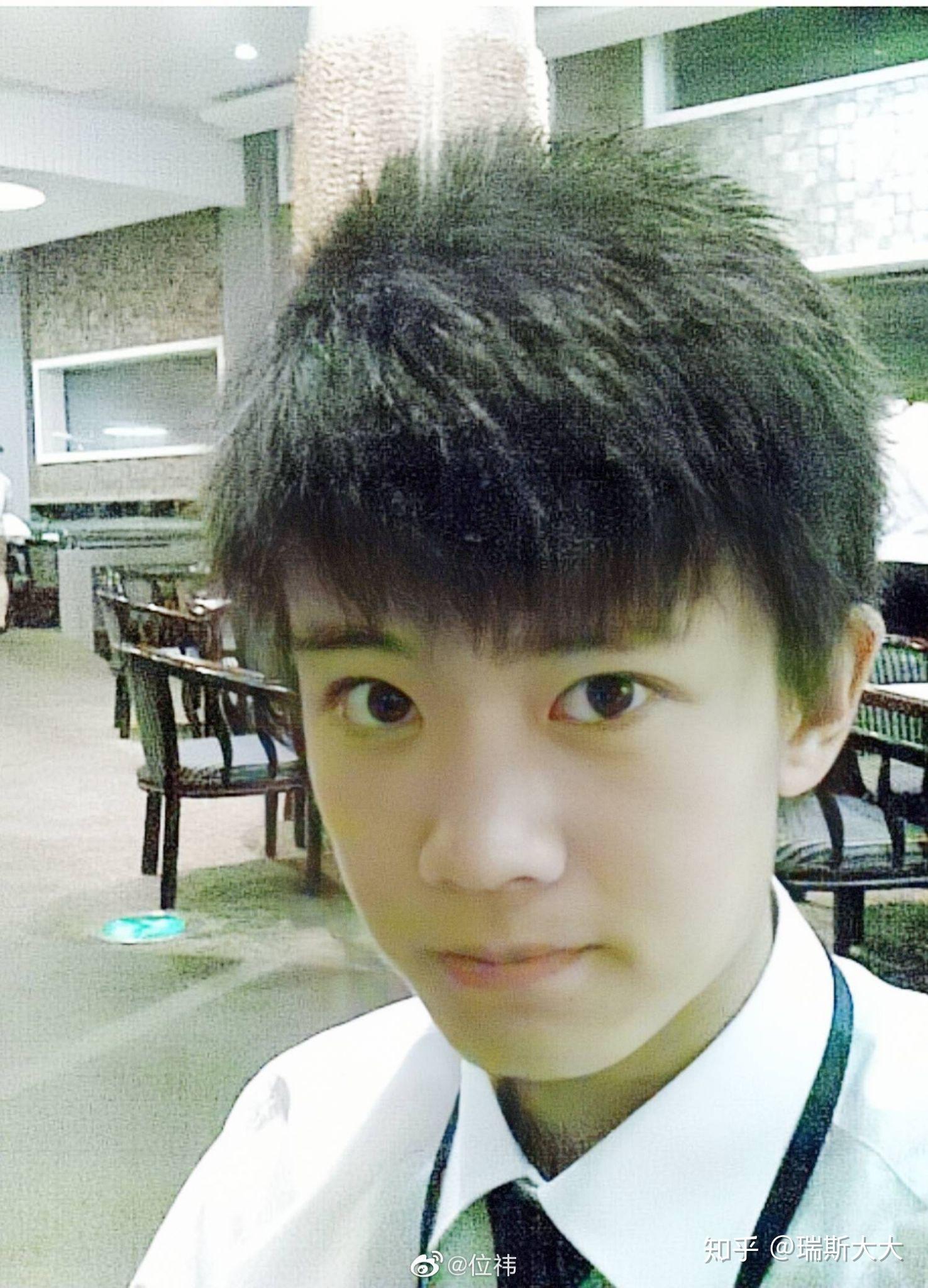 能不能以专业的角度来论证任嘉伦没有整容?