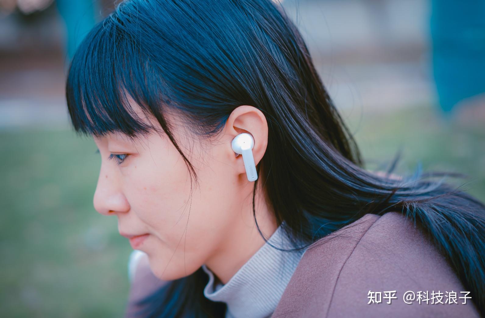 戴着airpods就会高人一等其实想要拥有同等性能的耳机两百块钱就够了