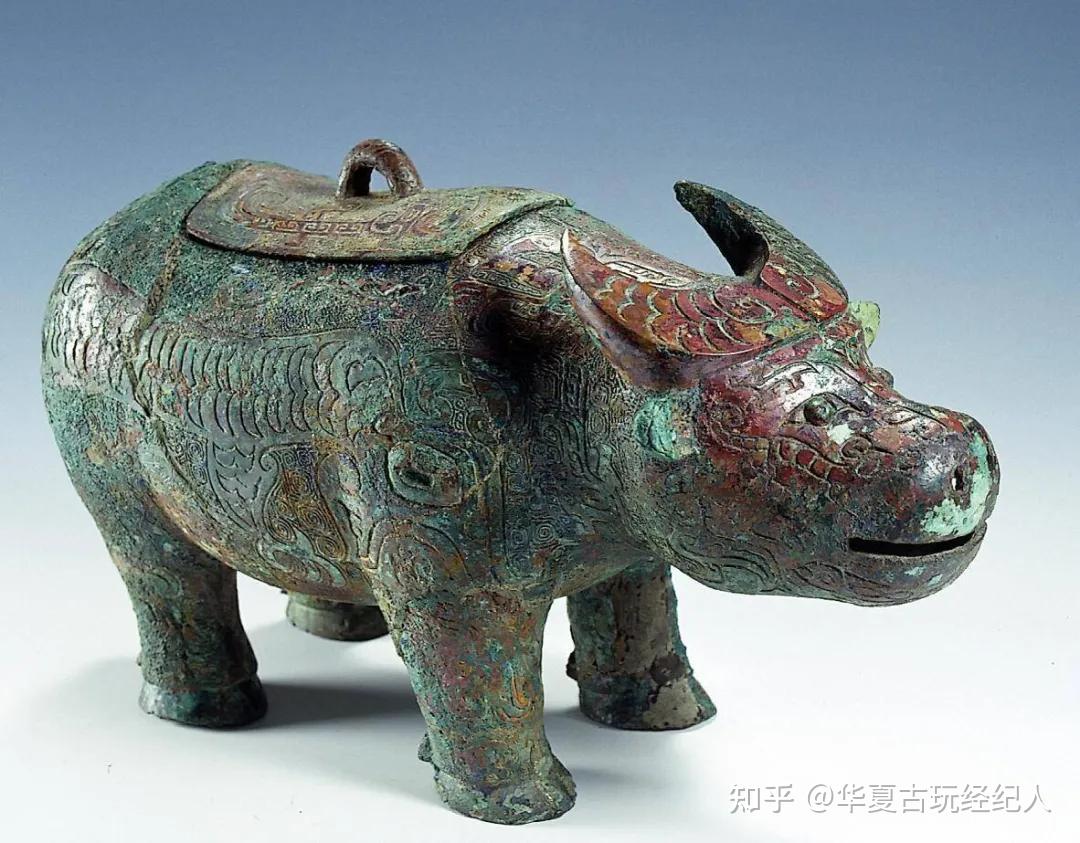 牛纹牛闻：古代牛形青铜器里的牛方鼎、牺觥