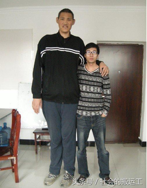 中国十大巨人身高个个超过两米三姚明在他们面前和普通人无异