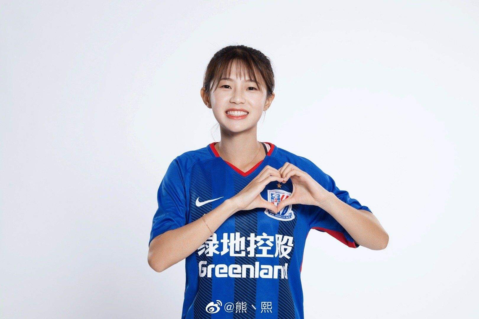 实力与颜值并重的女足潜力新星熊熙