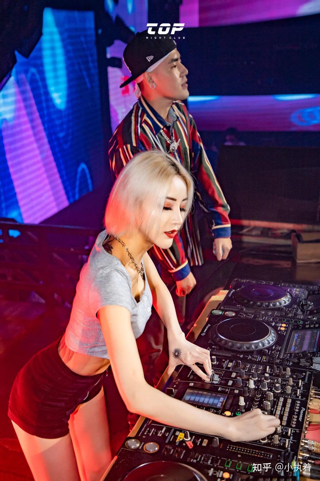 深圳龙岗top酒吧