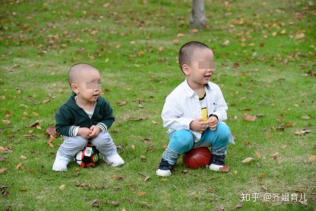 二胎家长注意家有二宝这些钱不能省别再听信谣言了