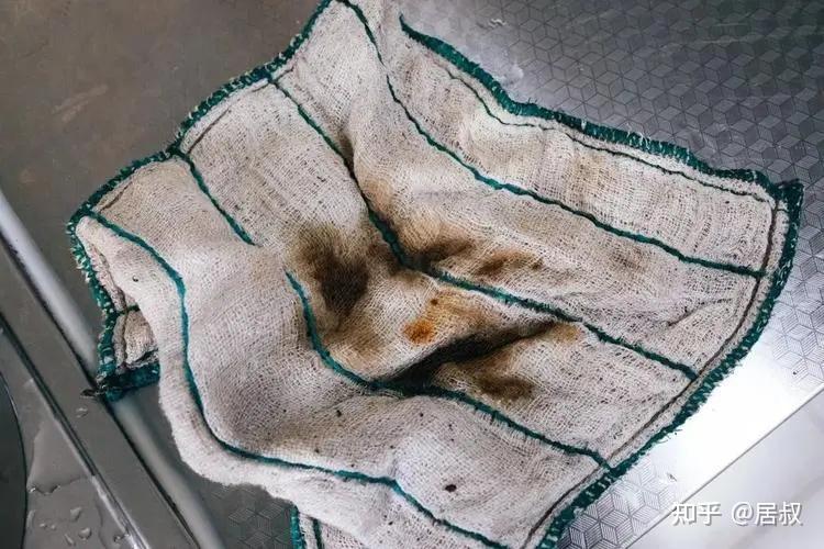 2,"脏臭"的旧抹布