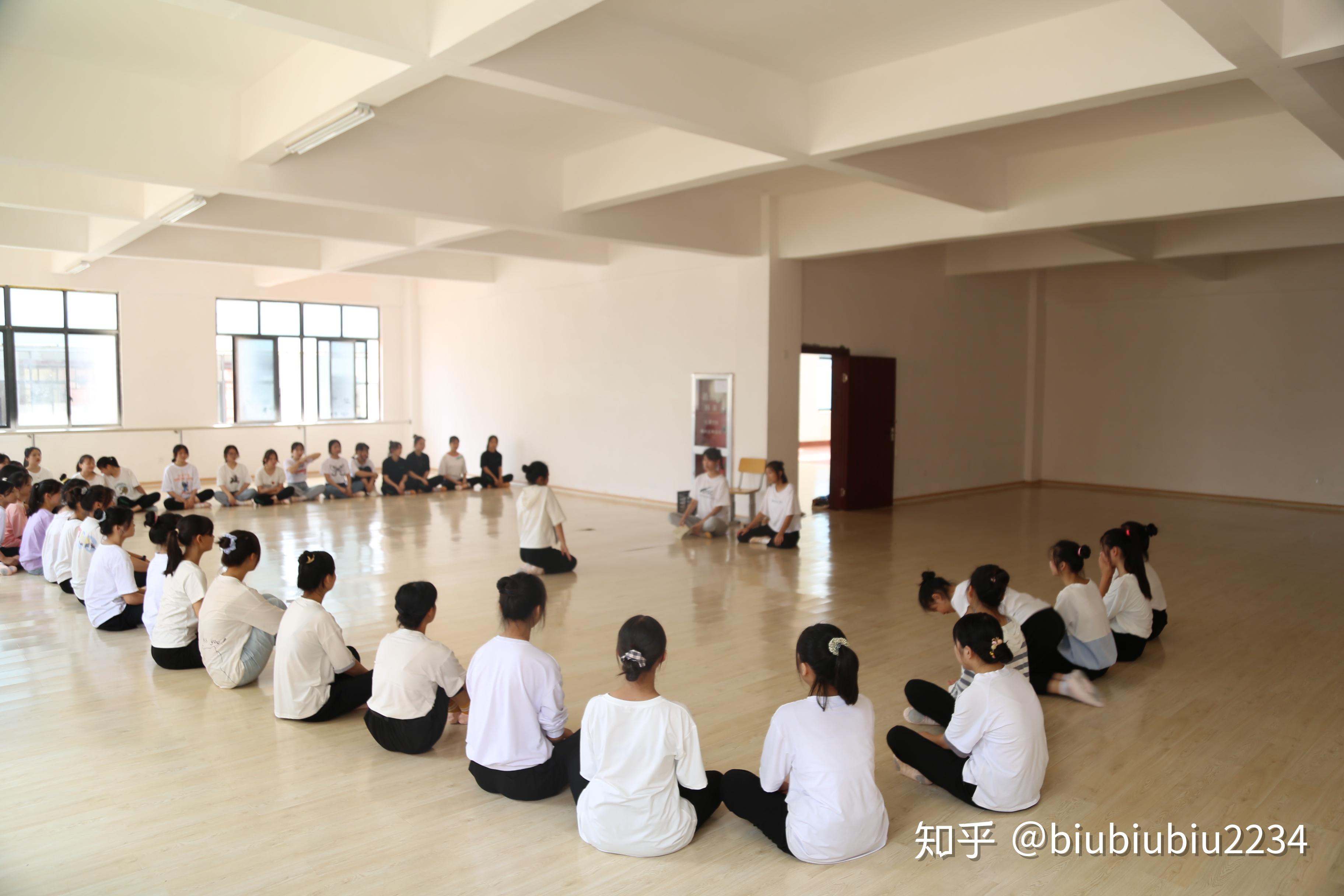 在于都理工服装职业学校上学是种什么样的体验