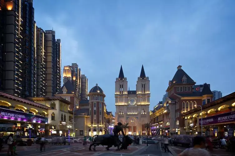 同时可享保利时代广场,新世界k11,泛悦城商业街,华润琨瑜府商业街等多