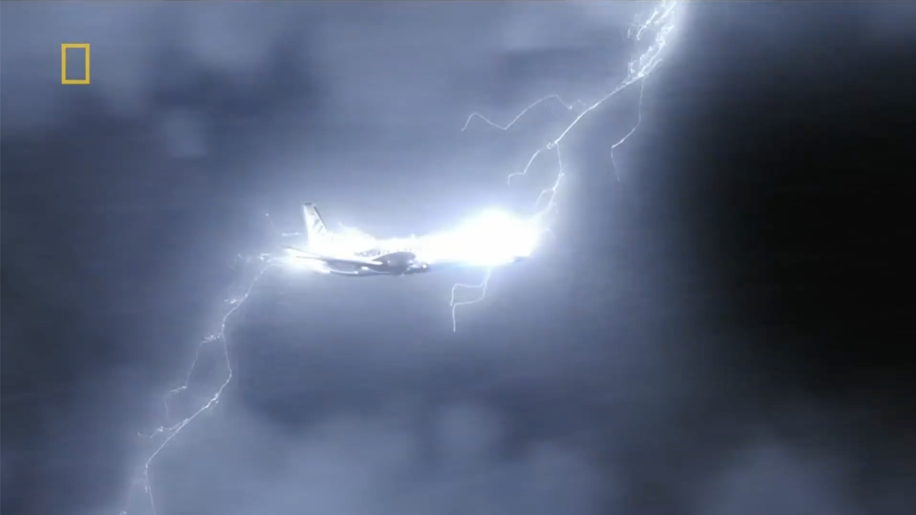 空中浩劫s21e01(north sea nightware, 北海惊雷)