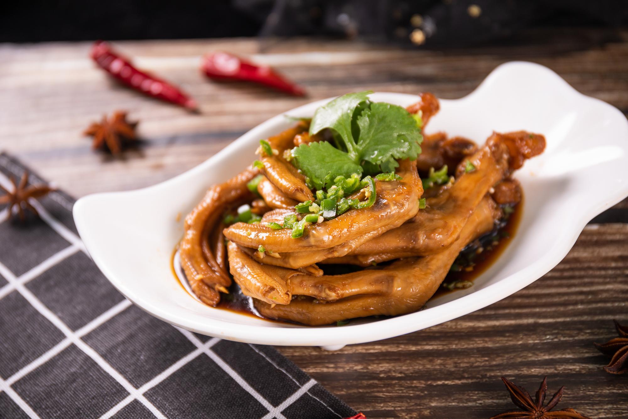 如何将卤菜做出特色,做出名流菜品?