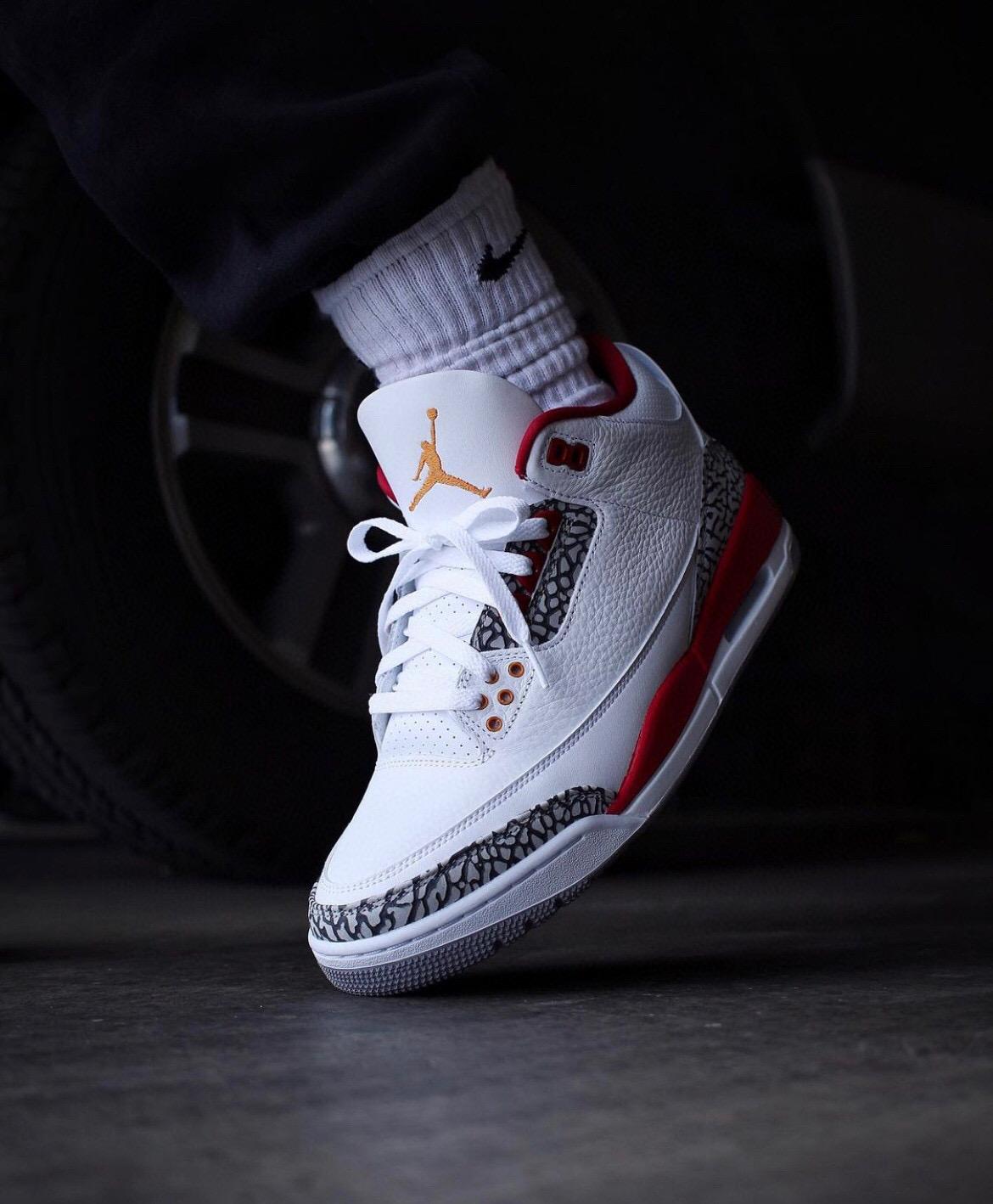 乔丹airjordan3retrocardinalred孔雀白酒红中帮篮球鞋
