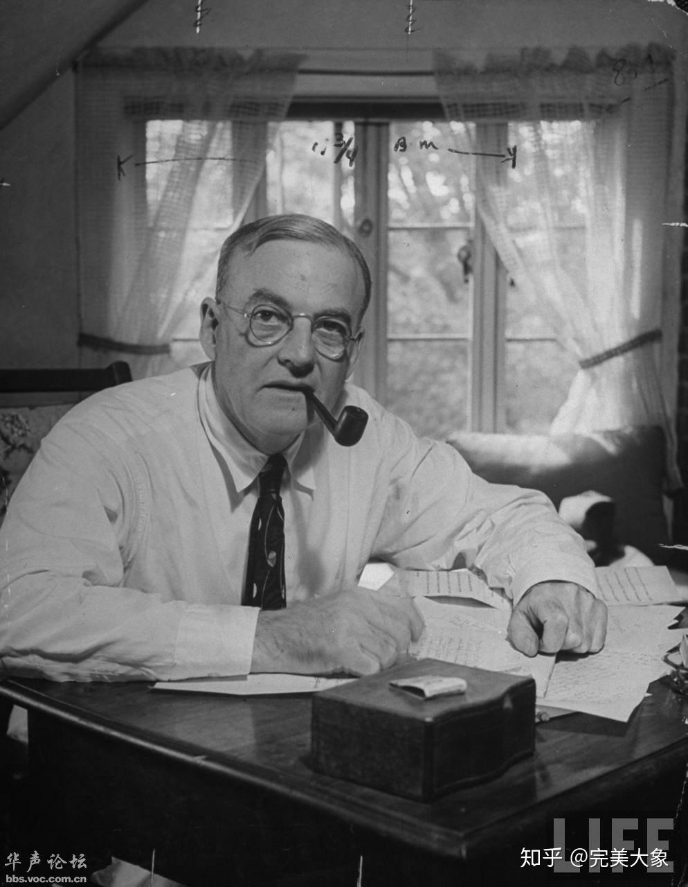 乔冠华发文杜勒斯的童话和中国的真实