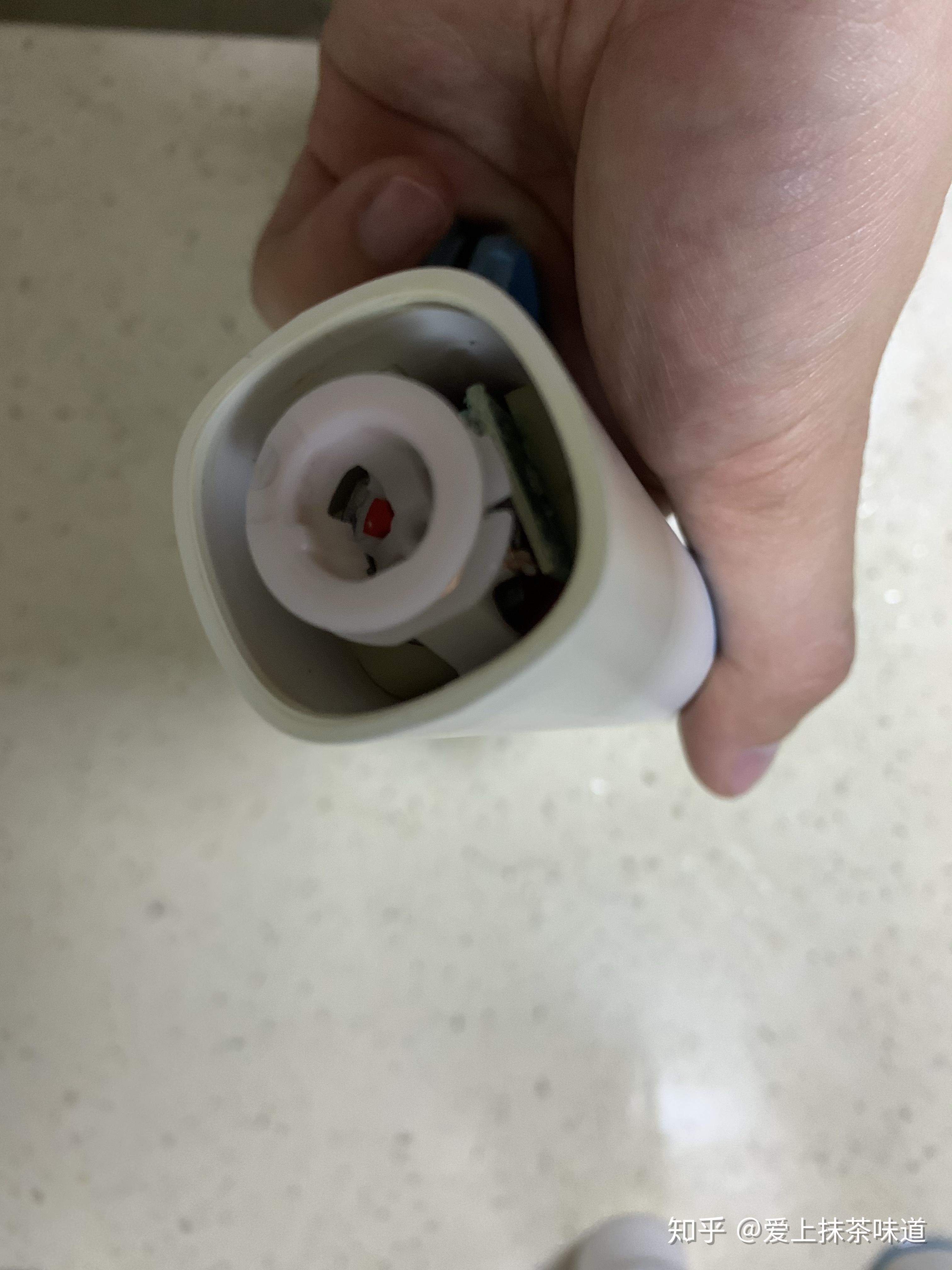 飞利浦电动牙刷充电问题
