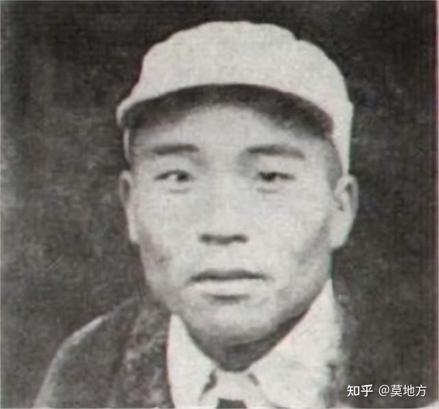 37年,王定烈被俘,坚决不在叛徒面前弯腰,不料奇迹征服腰间子弹 - 知乎