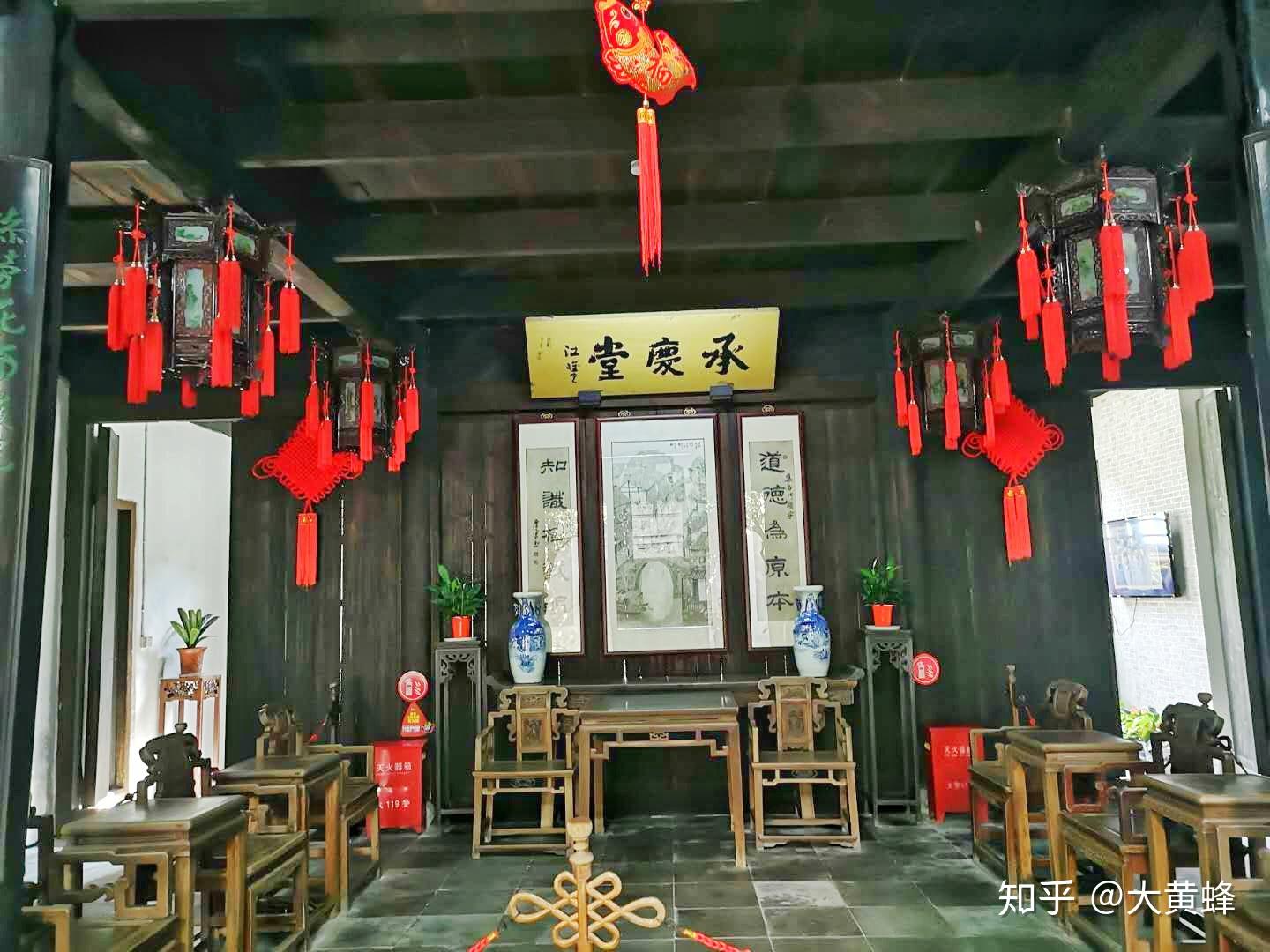 王庙,纽扣博物馆,张正根雕艺术馆,明清木雕陈列馆,酒文化博物馆,圣堂