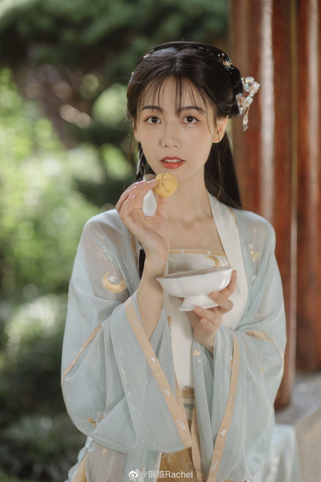 有银临的照片吗可以分享一下吗