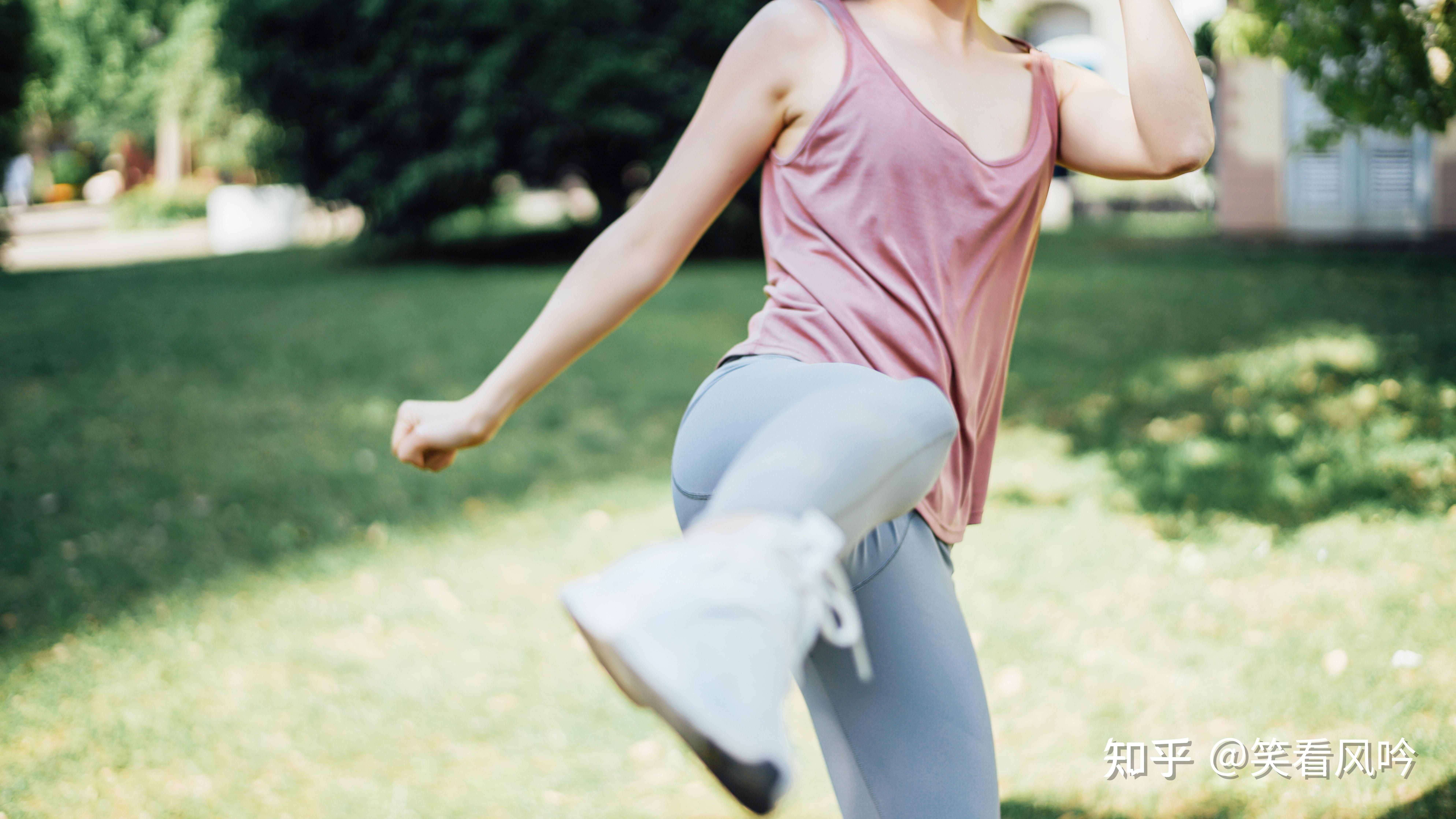 有能激励自己健身的女生身材的壁纸吗