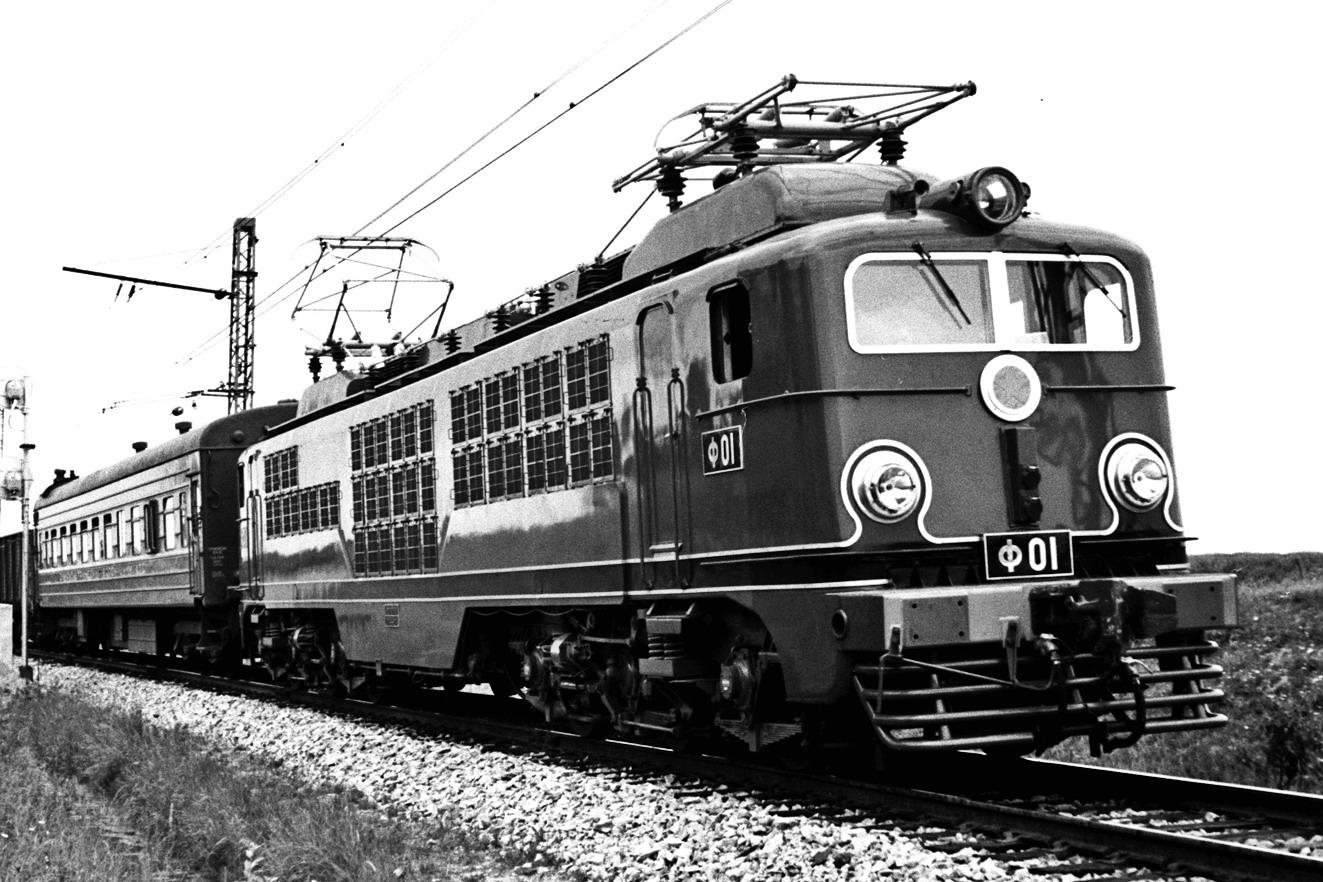6y1型①的中国国产韶山1型电力机车于1961年5月起赴宝成铁路实地试